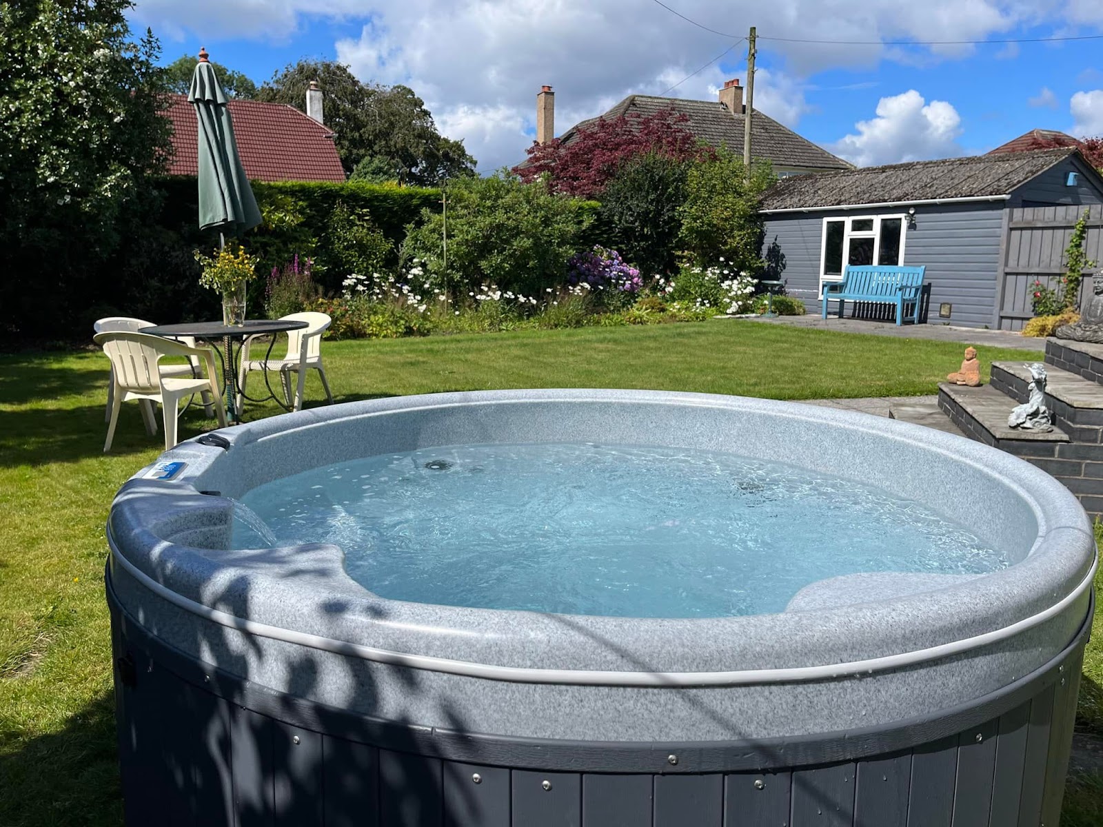 Choosing the best 5-person hot tub in finding your perfect retreat 1 image 12